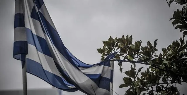 Αγρίνιο: Βανδάλισαν δημοτικό σχολείο – Έσκισαν την ελληνική σημαία