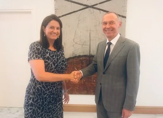 Συνάντηση της Υπουργού Παιδείας και Θρησκευμάτων με τον Πρέσβη της Ρωσικής Ομοσπονδίας