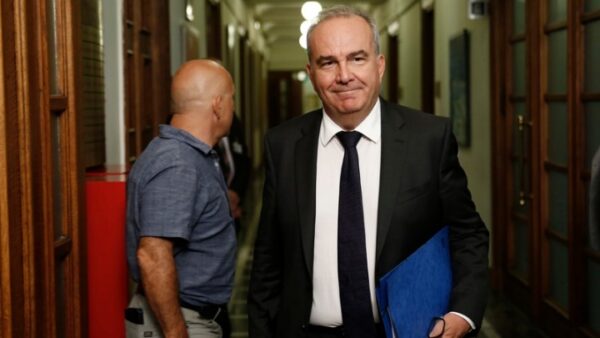 Παπαθανάσης: Όλοι οι ηγέτες των κρατών μελών θα πρέπει να συνεργαστούν για την άρση των ανισοτήτων μεταξύ βορρά και νότου