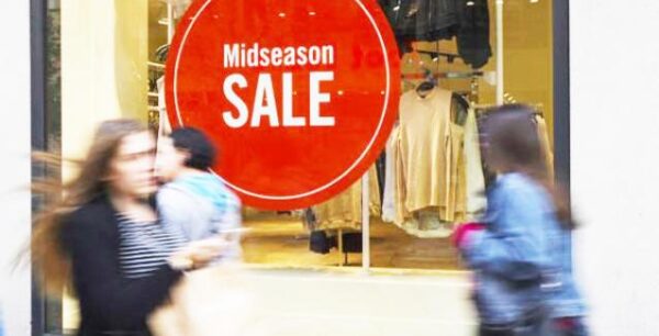 Φθινοπωρινές εκπτώσεις: Ξεκινούν την Παρασκευή – Τι να προσέξετε