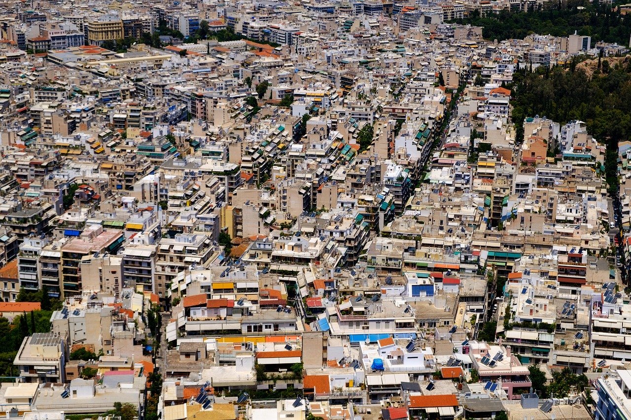 ΟΑΕΔ: Ποιοί είναι οι δικαιούχοι για τα δωρεάν σπίτια