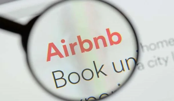 ΑΑΔΕ και πλατφόρμες τύπου Airbnb: Για ποιούς χτυπά καμπάνα ως 100.000 ευρώ