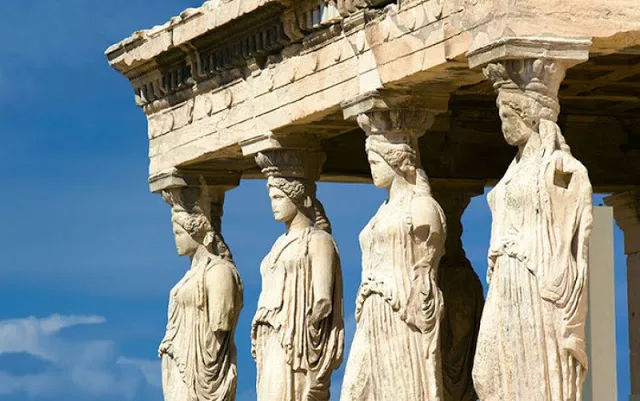 Λαμπάδα απ’ το κερί του χρόνου…