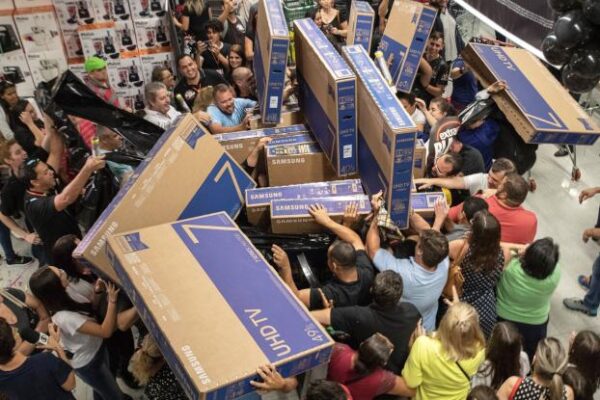 Black Friday 2019: Πόσα χρήματα ξοδεύουν κάθε χρόνο οι Έλληνες