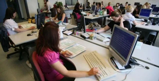 Κοινωνικό Επίδομα Αλληλεγγύης: Πότε θα καταβληθούν τα χρήματα