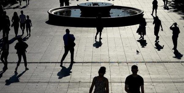 Αδύνατη η αποταμίευση στα ελληνικά νοικοκυριά