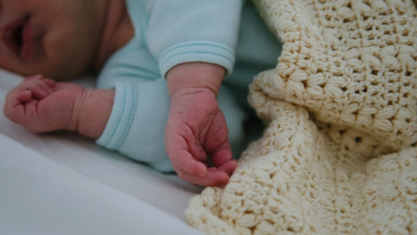 Ποιός είναι ο μεγαλύτερος κίνδυνος άσθματος και αναπνευστικών προβλημάτων για τα κορίτσια