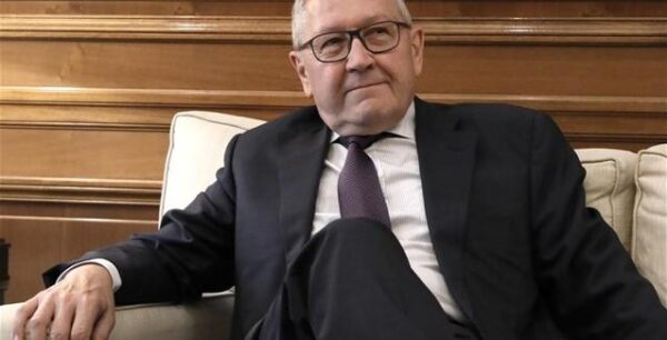 Ρέγκλινγκ: Η Ελλάδα το σημαντικότερο θέμα για τον ESM για τις επόμενες δεκαετίες