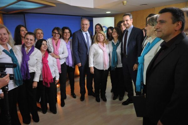 Ο Πρωθυπουργός βράβευσε τους μαθητές που διακρίθηκαν στην Ολυμπιάδα Ρομποτικής