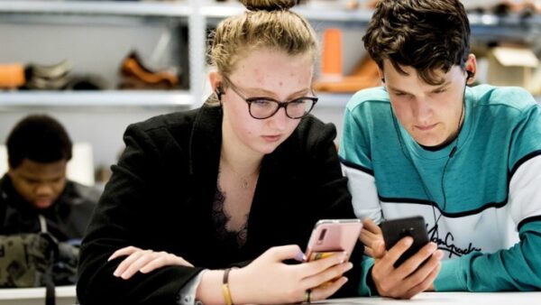 Τα εισοδήματα των influencers των social media αυξάνονται όσο ανεβαίνει η δημοτικότητά τους