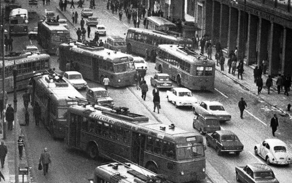 Επέτειος Πολυτεχνείου: Οι δραματικές στιγμές λεπτό προς λεπτό