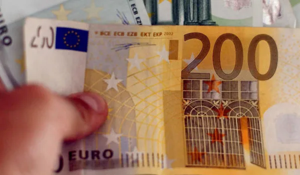 Ποιοί δικαιούνται δώρο Χριστουγέννων