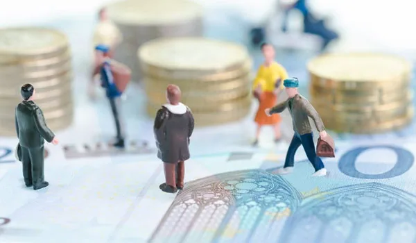 Ασφαλιστικό: Τέλος οι διπλές εισφορές για μισθωτούς με μπλοκάκι