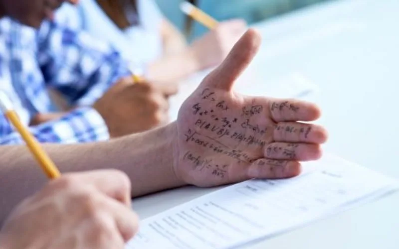 Πανελλήνιες 2019 – ΟΙΕΛΕ: Σοβαρή καταγγελία για μαθητές ιδιωτικού σχολείου – Να παρέμβει το Υπουργείο