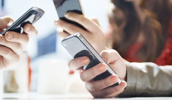 Τέλη κινητής τηλεφωνίας: Τι ισχύει με την απαλλαγή