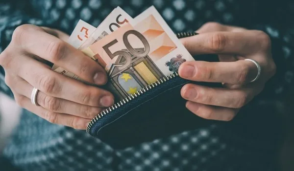 Κοινωνικό Μέρισμα 2019: 700 ευρώ σε 250.000 νοικοκυριά – Oι δικαιούχοι