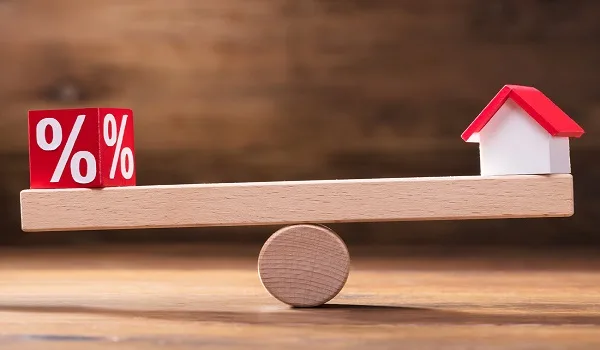 Κόκκινα δάνεια: Στη Βουλή το νομοσχέδιο – Εγγυήσεις 12 δισ. ευρώ για να τα ξεφορτωθούν οι τράπεζες