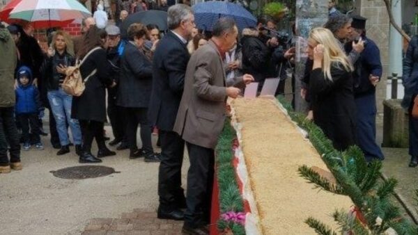 Στην Παραμυθιά το Μελομακάρονο» για ρεκόρ Γκίνες