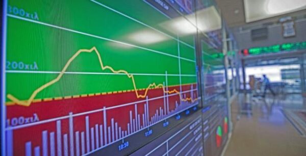 Με αρνητικό επιτόκιο δανείστηκε το ελληνικό Δημόσιο, για πρώτη φορά με εξάμηνα έντοκα γραμμάτια