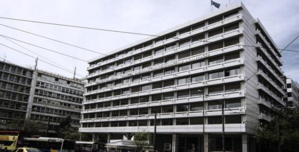 Πέμπτη αξιολόγηση: Στους θεσμούς οι προτάσεις της κυβέρνησης