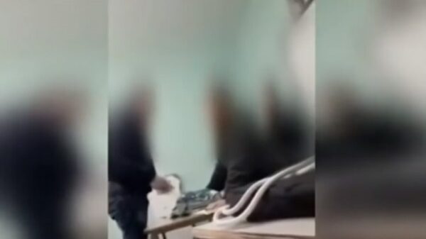 Η καθηγήτρια του ΕΠΑΛ για την επίθεση του μαθητή: «Είμαι εκπαιδευτικός και δείχνω το δρόμο»