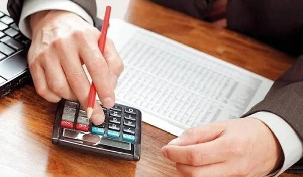 Tέλος οι διπλές εισφορές για μισθωτούς με μπλοκάκι