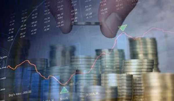 Νέα έξοδος στις αγορές με έκδοση 15ετούς ομολόγου