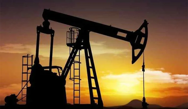 Πετρέλαιο: Για πρώτη φορά στα 70 δολ. λόγω έντασης ΗΠΑ-Ιράν