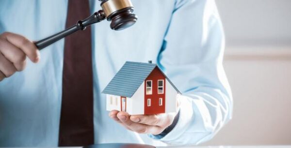 Αρχίζουν οι Πλειστηριασμοί: Στην «τσιμπίδα» οι κακοπληρωτές