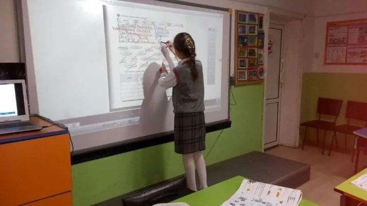 Βουλγαρία: Σχολείο «αγρόκτημα» και αγαπημένο σημείο συνάντησης των παιδιών