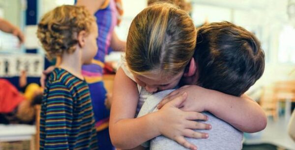 Κορονοϊός και παιδιά: Τι πρέπει να ξέρετε από τη διευθύντρια του Παίδων