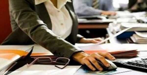 Δημόσιο: Διευκρινίσεις για άδειες σε ευπαθείς ομάδες και γονείς μαθητών