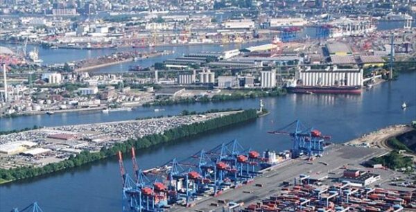 Κινδύνους για τις εξαγωγές τους προσεχείς μήνες βλέπει το γερμανικό ΥΠΟΙΚ λόγω κορωνοϊού