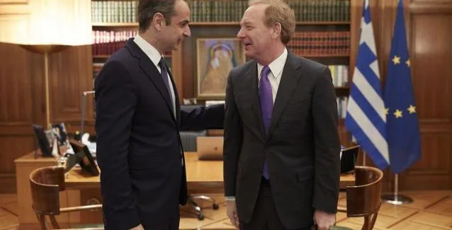 Συνάντηση Μητσοτάκη με τον πρόεδρο της Microsoft