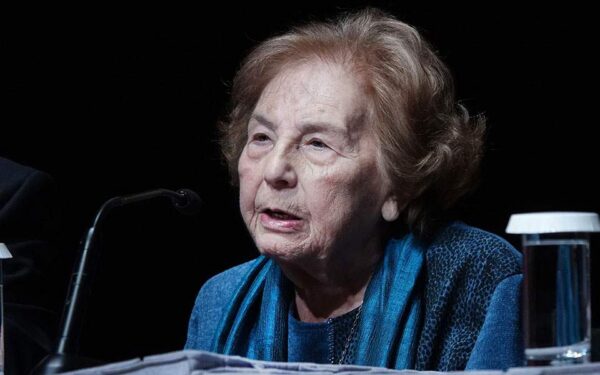 Πέθανε η σπουδαία συγγραφέας Άλκη Ζέη