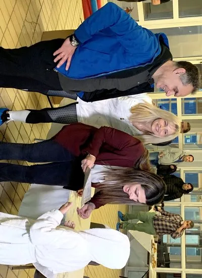 Επίσκεψη της Υφυπουργού Παιδείας  στο μάθημα κολύμβησης στο κλειστό Κολυμβητήριο ΟΑΚΑ