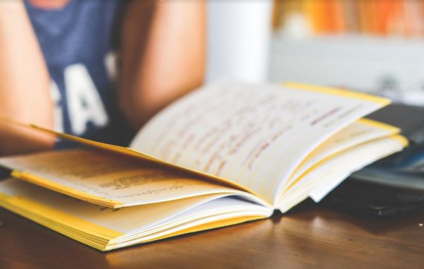 Εξ αποστάσεως εκπαίδευση: Οι μισοί μαθητές της χώρας δεν έχουν εγγραφεί στο σχολικό δίκτυο