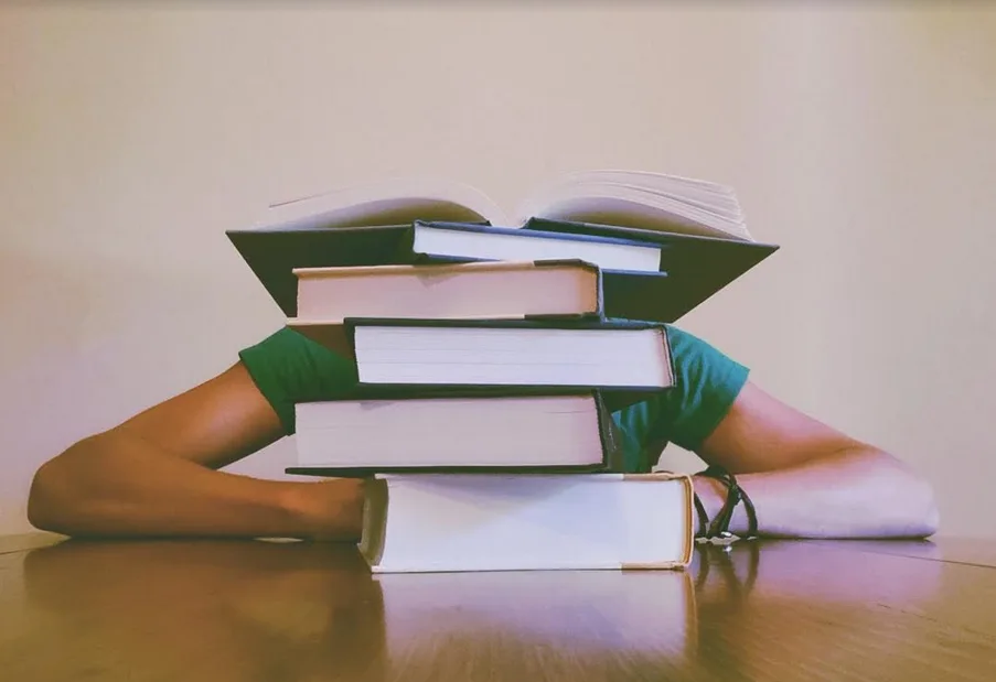 Αναπληρωτές: «Το Υπουργείο δεν ενδιαφέρεται να πάρει τα αναγκαία μέτρα για το άνοιγμα των σχολείων»