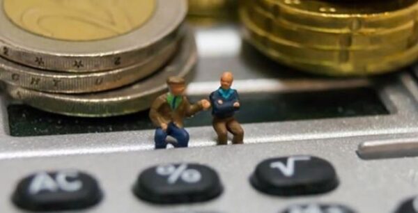 Συνταξιούχοι: Σε τρεις δόσεις τα αναδρομικά