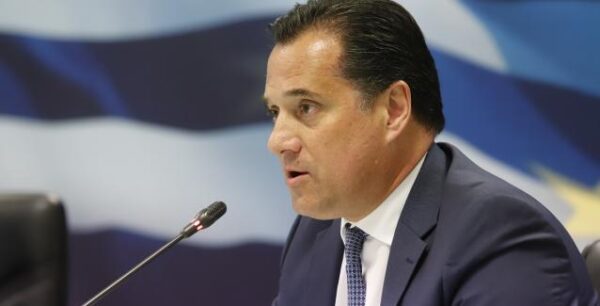 Γεωργιάδης: Σε λίγες μέρες θα ομαλοποιηθεί η αγορά για τις μάσκες μίας χρήσης