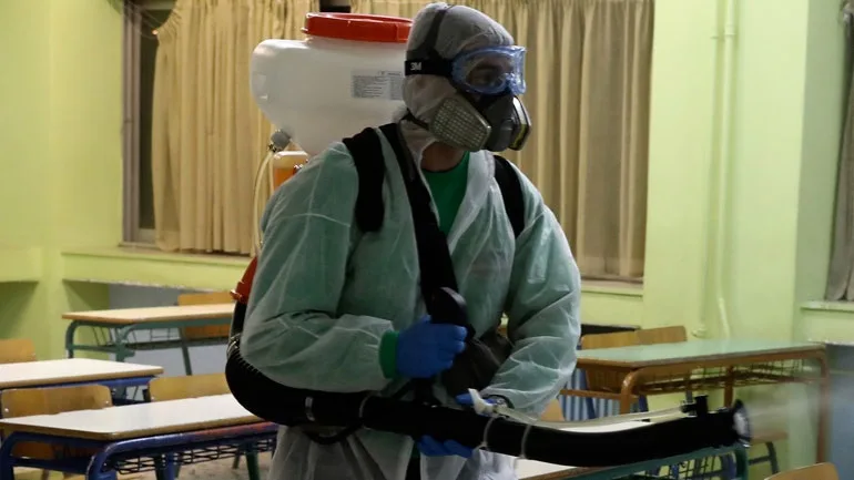 Διαγνώστηκε με κορωνοϊό γονέας μαθητών δημοτικού σχολείου στον Διόνυσο – Έκλεισε το σχολείο