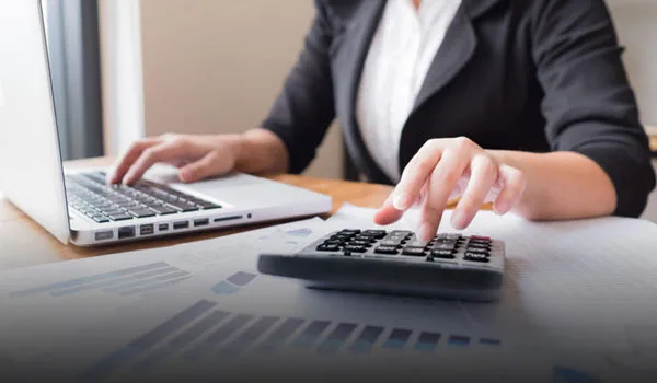 Επιστρέφονται με διαδικασίες εξπρές φόροι εισοδήματος και ΦΠΑ