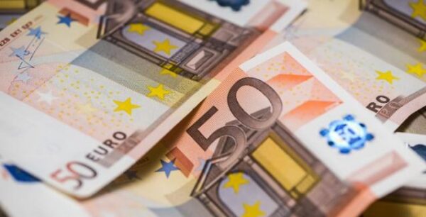 Νέα πάγια ρύθμιση: Ποιοί κερδίζουν και ποιοί χάνουν τις 24 ή 48 δόσεις