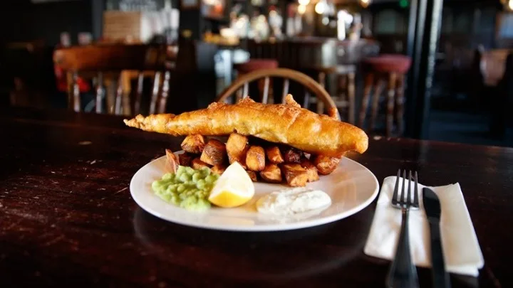 Η κατανάλωση ψαριών με μέτρο από τις εγκύους κάνει καλό στα παιδιά