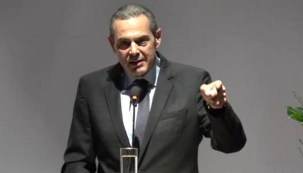 Καμμένος σε Κεραμέως: Δεν είναι λογικό να παραμένουν τα σχολεία ανοιχτά