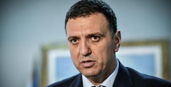 Κικίλιας: «Υποκλίνομαι στο μεγαλείο ψυχής και τη λεβεντιά των εθελοντών νοσηλευτών»