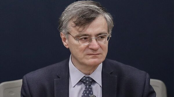 Τσιόδρας: Δεν μπορεί να μείνει lockdown για 18 μήνες – Πώς θα γίνουν οι Πανελλήνιες 2020