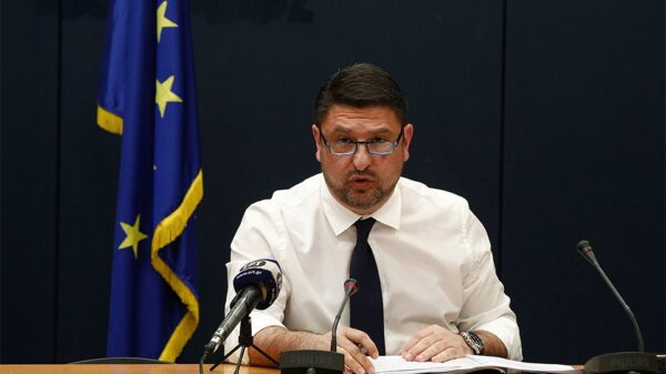 Χαρδαλιάς: Τη Δευτέρα η απόφαση για τα δημοτικά σχολεία