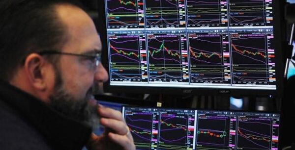 Νευρικότητα στις αγορές μετά το νέο «κραχ» της Δευτέρας