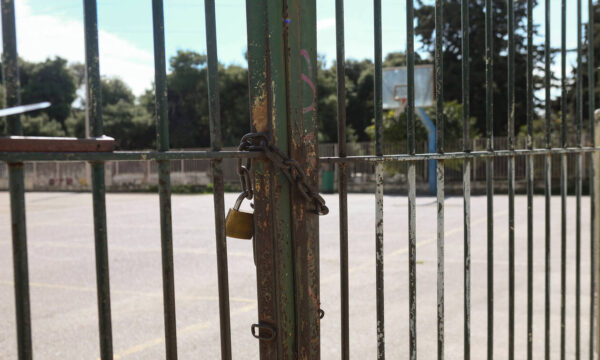Κλειστά σχολεία λόγω κακοκαιρίας: Ποιά σχολεία θα παραμείνουν κλειστά την Τρίτη 25/1